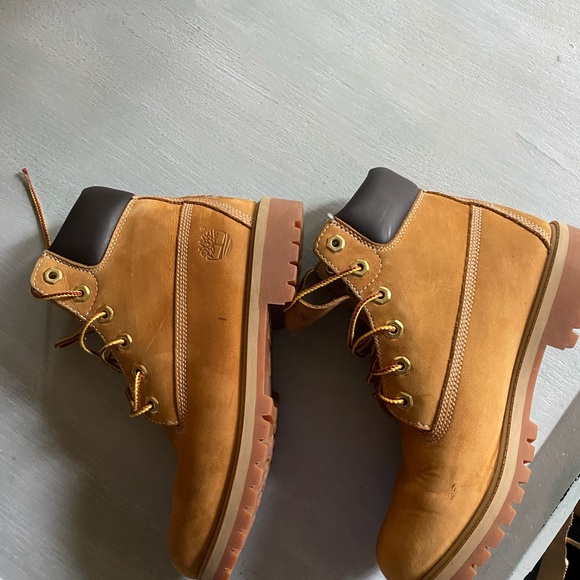 Timberland waterproof boots youth sz 6 - Picture 3 of 6